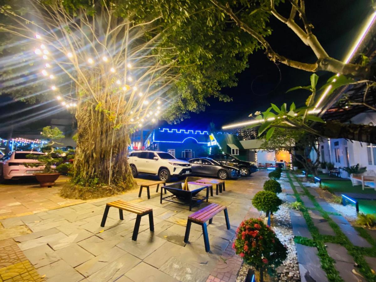 Tỉnh Kontum D'Villa Hotel - Homestay מראה חיצוני תמונה