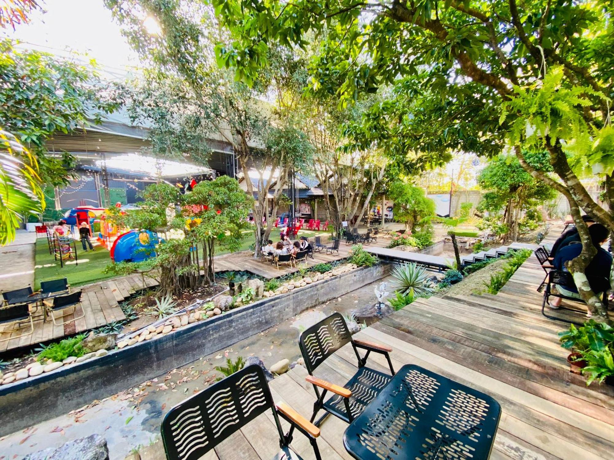 Tỉnh Kontum D'Villa Hotel - Homestay מראה חיצוני תמונה